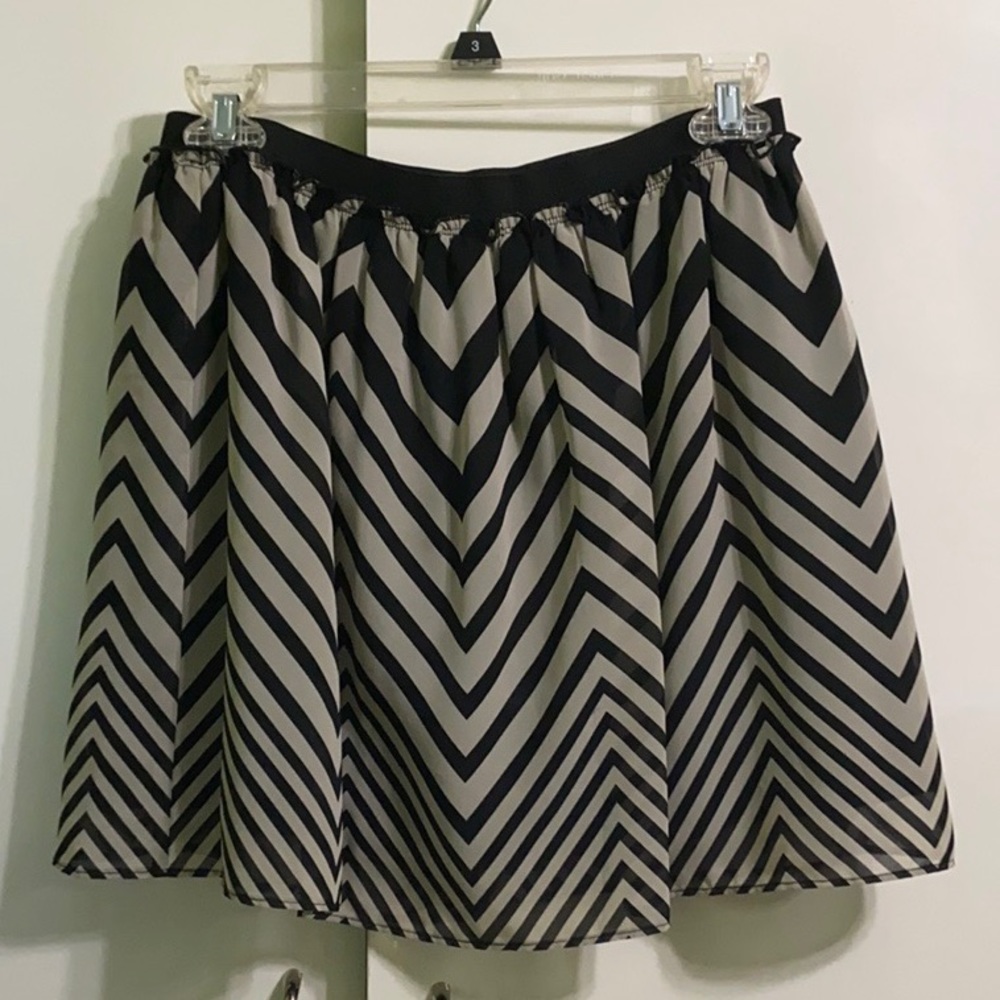 American Eagle Chevron Print Mini Skirt